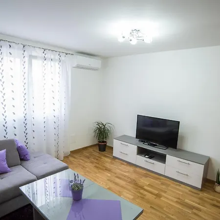 Too Sweet 1 Lejlighed