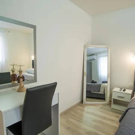 Apartman Too Sweet 1